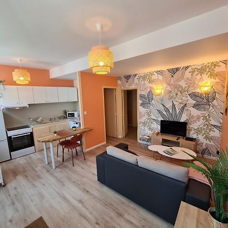 Le Tropical - Local A Velos Au Centre Historique Тонер Екстериор снимка